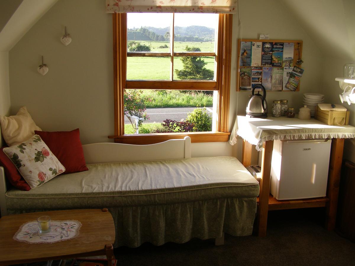 Ashley Villa Bnb Takaka Exterior photo